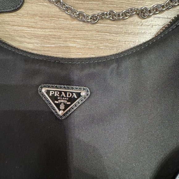 Prada Re-edition Bag - Picture 3 of 16